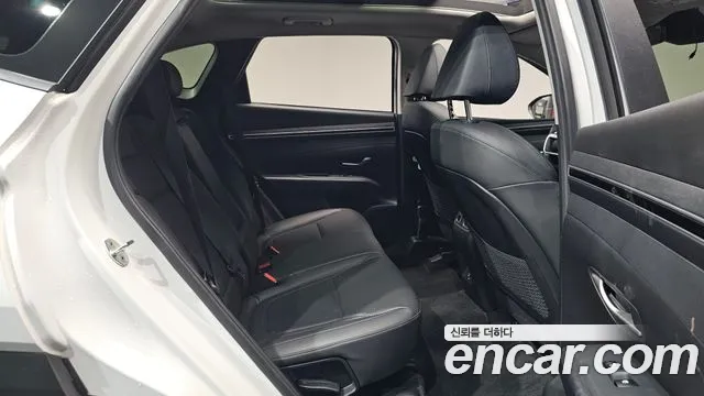 Hyundai Tucson Tucson (NX4) Дизель 2.0 2WD — Фото автомобиля 10