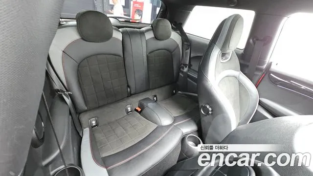 Mini Cooper — Фото автомобиля 10