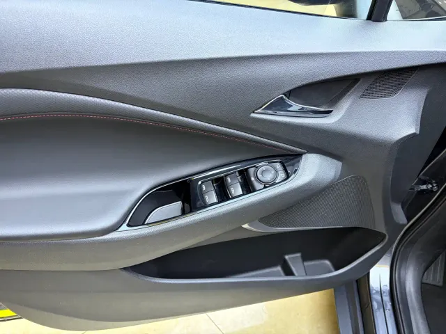 Chevrolet Orlando — Фото автомобиля 14