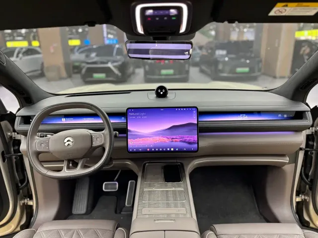 Nio ES8 — Фото автомобиля 12