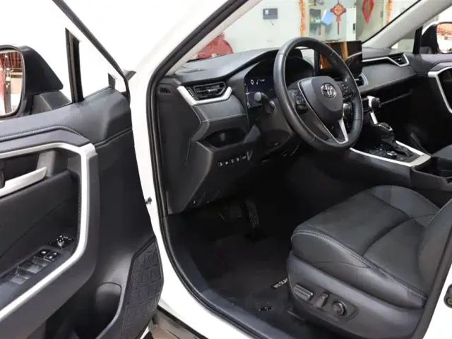 Toyota Wildlander — Фото автомобиля 9