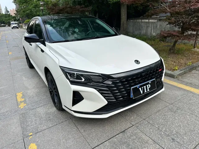 Dongfeng Yixuan MAX — Фото автомобиля 3