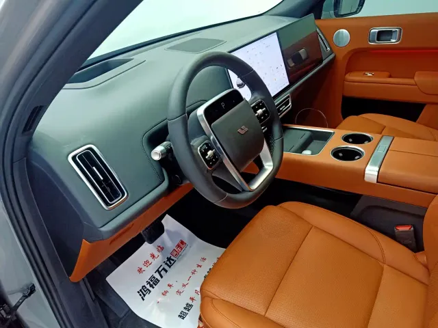 Li Auto L9 — Фото автомобиля 8