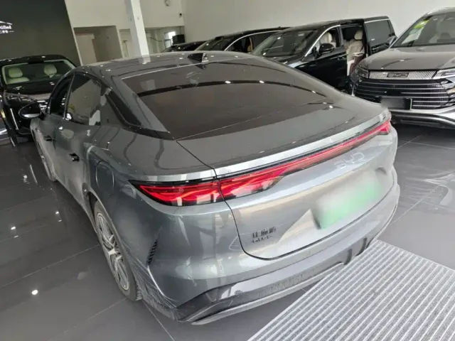 BYD Han L — Фото автомобиля 4