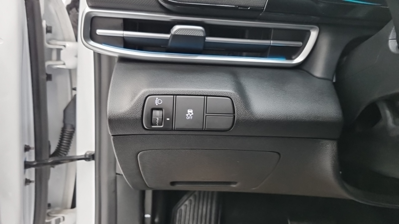 Hyundai AVANTE Новый Avante (CN7) — Фото автомобиля 15