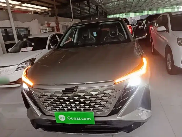 Changan Z6 — Фото автомобиля 2