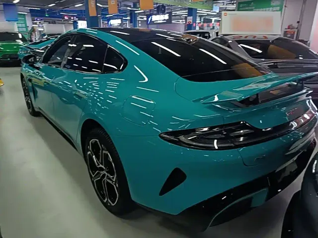 Xiaomi SU7 — Фото автомобиля 4