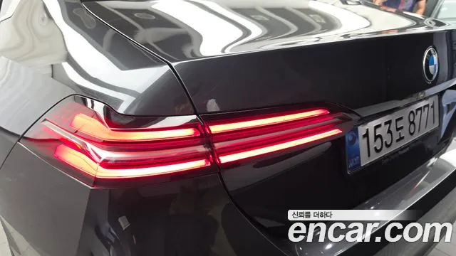 BMW 5 Series G60 — Фото автомобиля 8