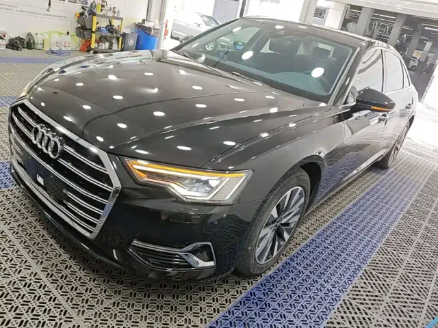 Фотография автомобиля — Audi A6L