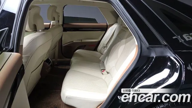 Hyundai Grandeur GN7 — Фото автомобиля 16