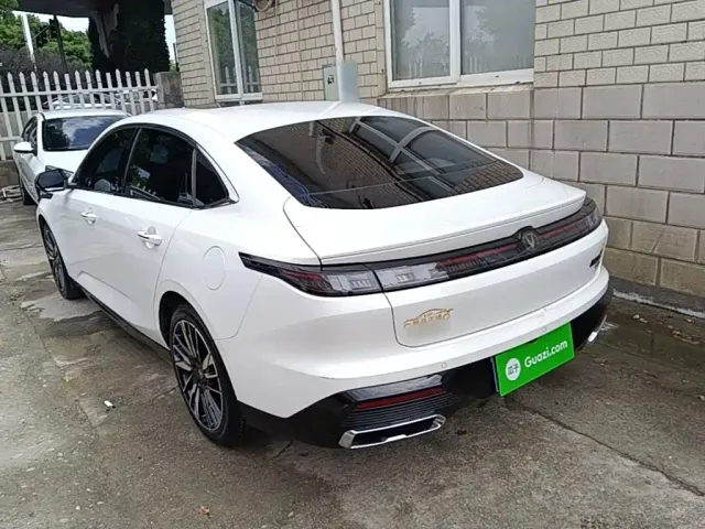 Changan Eado — Фото автомобиля 4