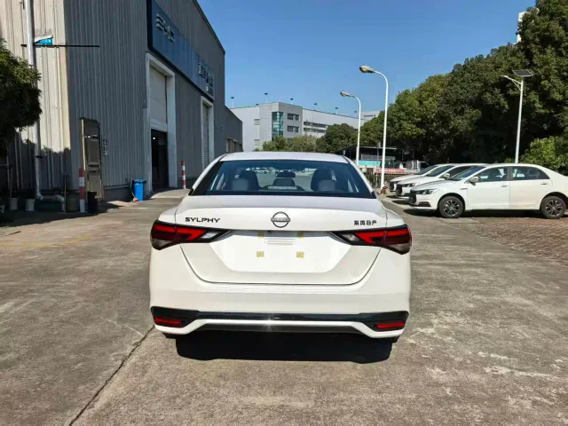 Nissan Sylphy — Фото автомобиля 9