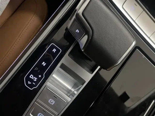 Audi A8 — Фото автомобиля 22