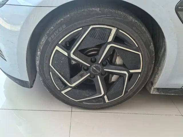 BYD Seal — Фото автомобиля 10