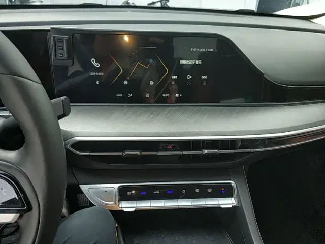 Changan Eado — Фото автомобиля 12