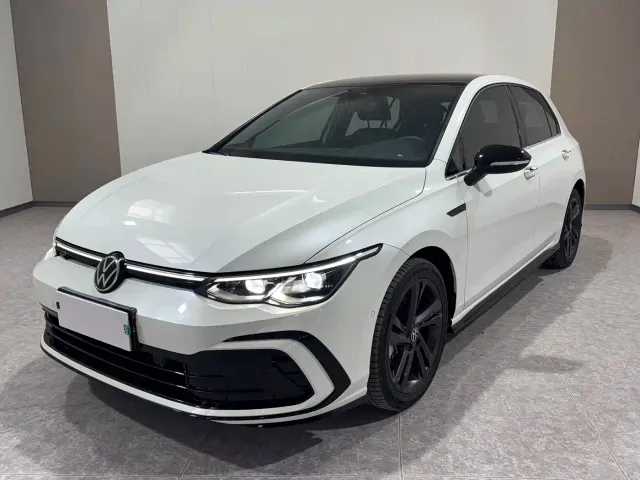 Фотография автомобиля — Volkswagen Golf