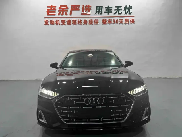 Audi A7L — Фото автомобиля 2