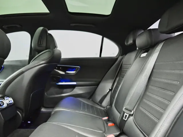 Mercedes-Benz C-Class — Фото автомобиля 7
