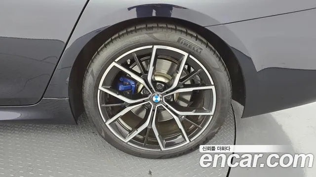 BMW 5 Series G30 — Фото автомобиля 6