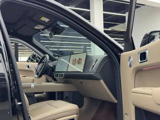 Li Auto L9 — Фото автомобиля 10