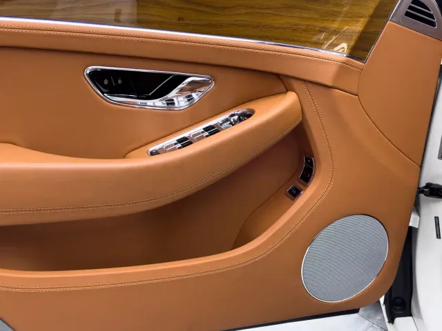 Bentley Continental 2022 4.0T GT V8 — Фото автомобиля 12