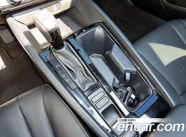 Honda Accord Generation 11 — Фото автомобиля 10