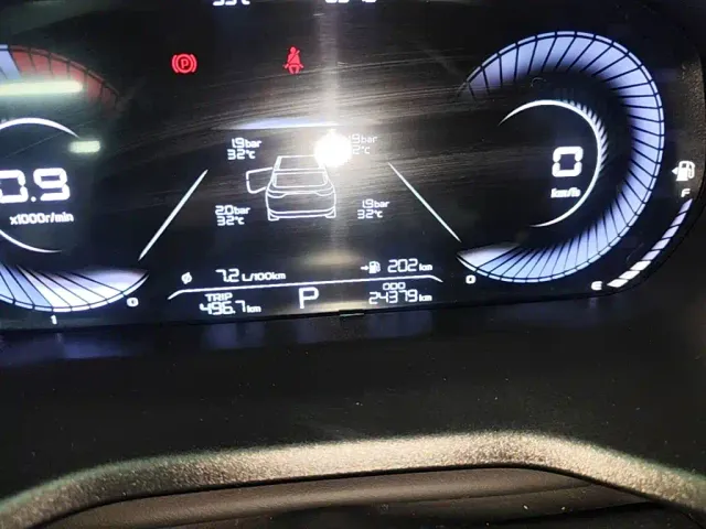 Geely Emgrand — Фото автомобиля 11