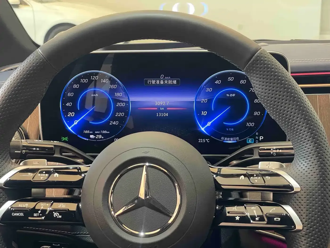 Mercedes-Benz Mercedes-Benz EQE 2025 Model 500 4MATIC Luxury Edition — Фото автомобиля 15