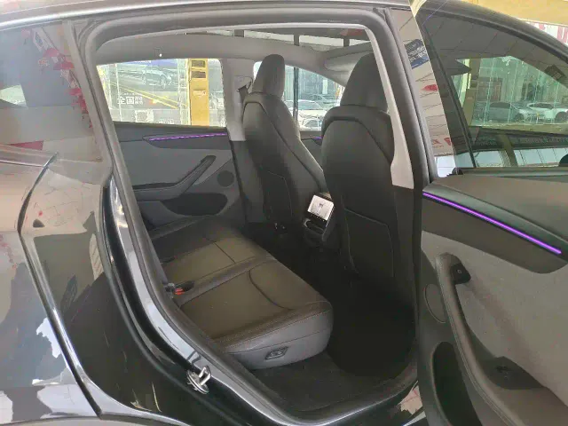 Tesla Model Y — Фото автомобиля 20
