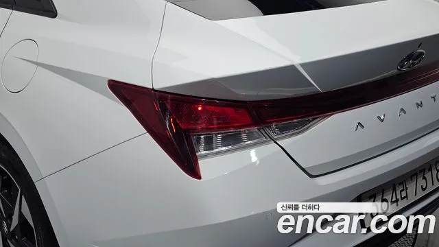 Hyundai AVANTE Modern — Фото автомобиля 23