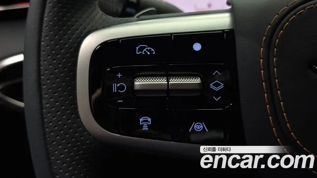 Genesis GV70 — Фото автомобиля 23