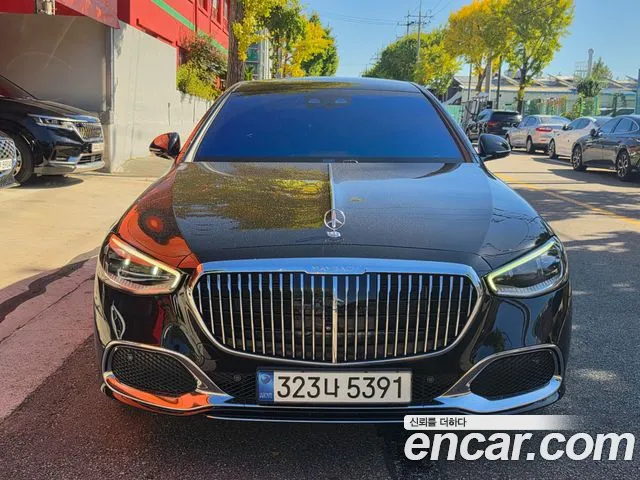 Фотография автомобиля — Mercedes-Benz S-Class