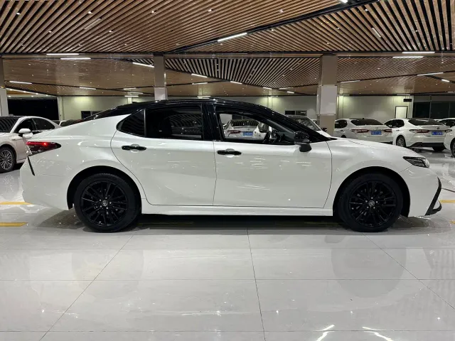 Toyota Camry — Фото автомобиля 14