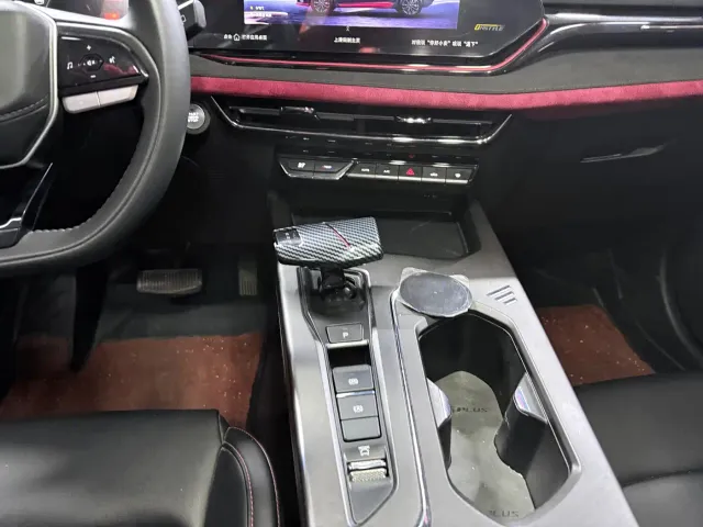 Changan X5 Plus — Фото автомобиля 15