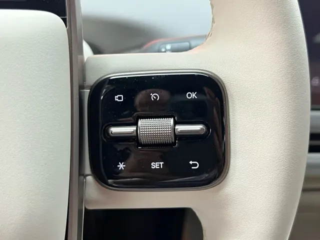 Li Auto i6 — Фото автомобиля 20