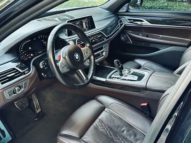 BMW 7 Series — Фото автомобиля 9