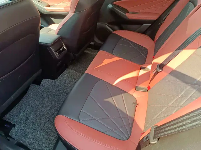 Changan Eado — Фото автомобиля 5