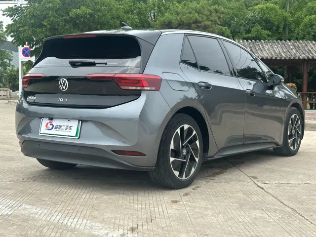 Volkswagen ID.3 — Фото автомобиля 10