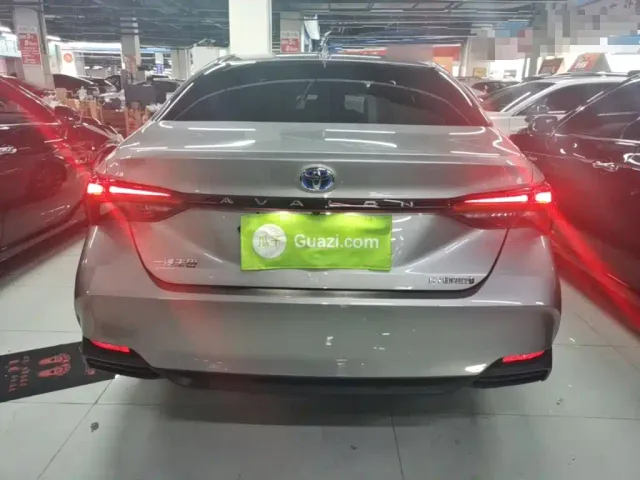 Toyota Avalon — Фото автомобиля 5