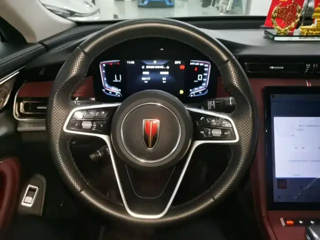 Hongqi H5 — Фото автомобиля 10