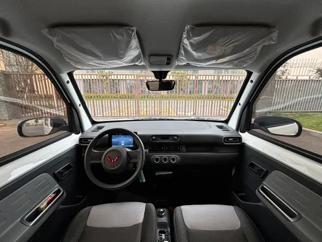 Wuling Zhiguang NEV — Фото автомобиля 6