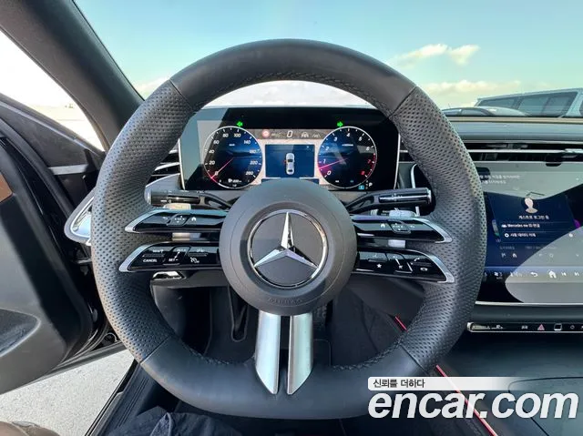 Mercedes-Benz E-Class — Фото автомобиля 9