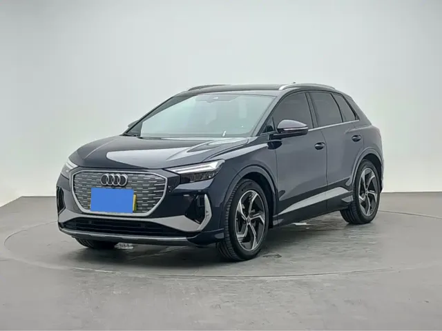 Фотография автомобиля — Audi Q4 e-tron