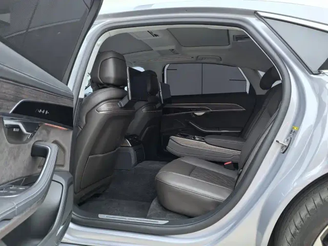 Audi A8 — Фото автомобиля 26
