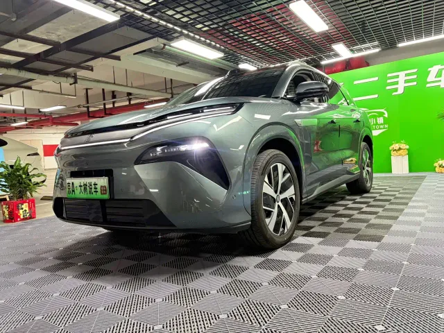 Фотография автомобиля — BYD Tang L