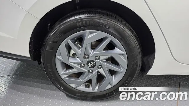 Hyundai Avante — Фото автомобиля 5