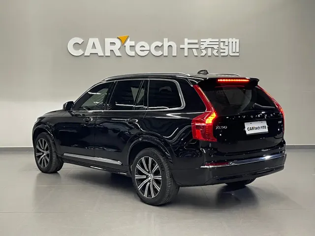 Volvo XC90 — Фото автомобиля 6