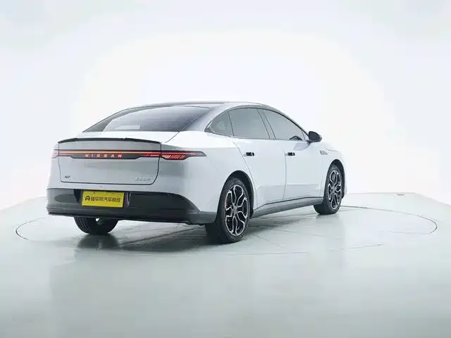 Фотография автомобиля — Nissan N7