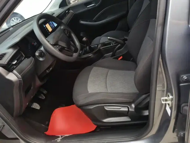 Roewe i5 — Фото автомобиля 14