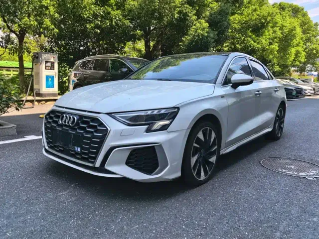 Фотография автомобиля — Audi A3